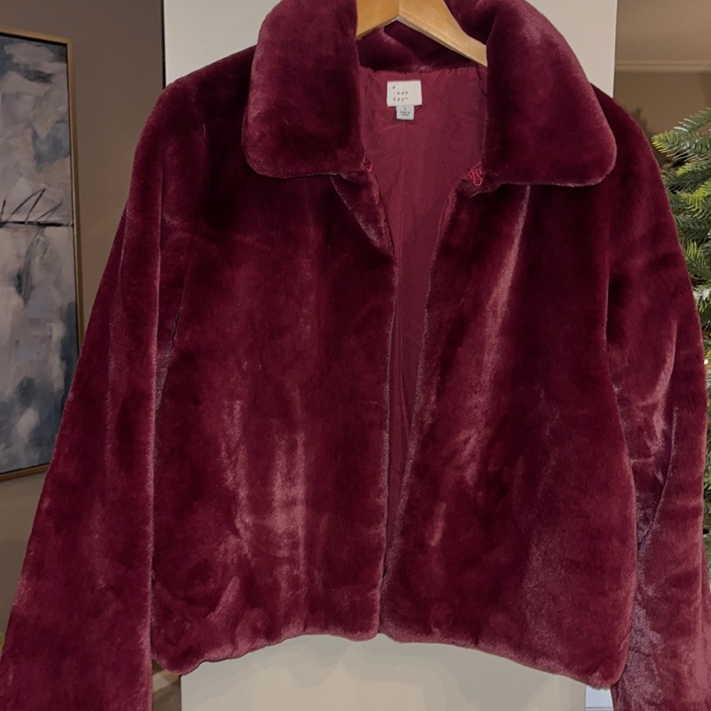 A New Day faux fur jacket burgundy large
